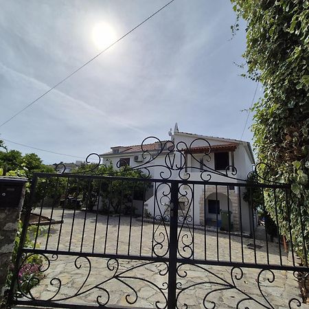 Apartments Villa Julia Trogir Zewnętrze zdjęcie